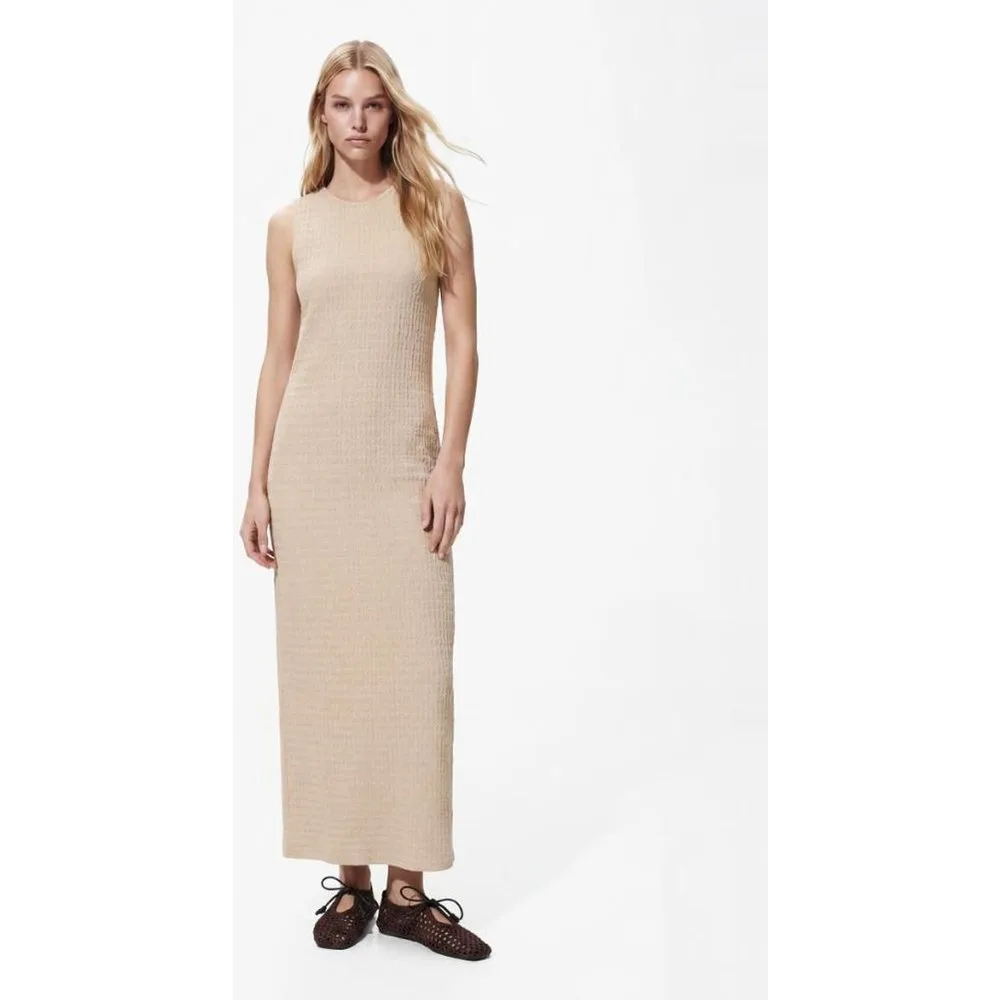 Vestido de mujer largo sin mangas con cuello redondo - Pieces - FashionsVida