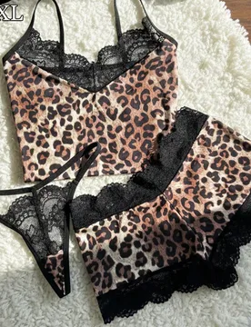 Conjunto de 3 piezas de ropa de estar en casa y dormir con camisola de escote en V profundo de encaje negro y patchwork de tela fresca con estampado d - Shein - FashionsVida