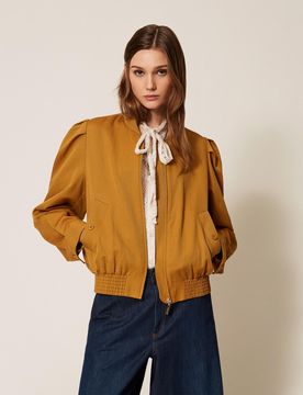 Blouson en gabardine avec fronce
