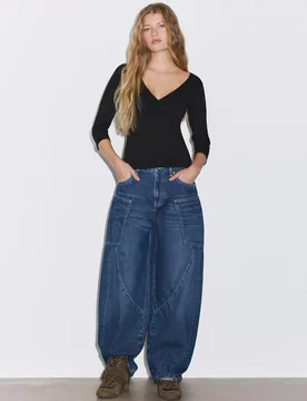Oberteil mit Unterbrustnaht Schwarz XL - Stradivarius - FashionsVida