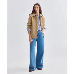 Gabardina de mujer corta con botones
