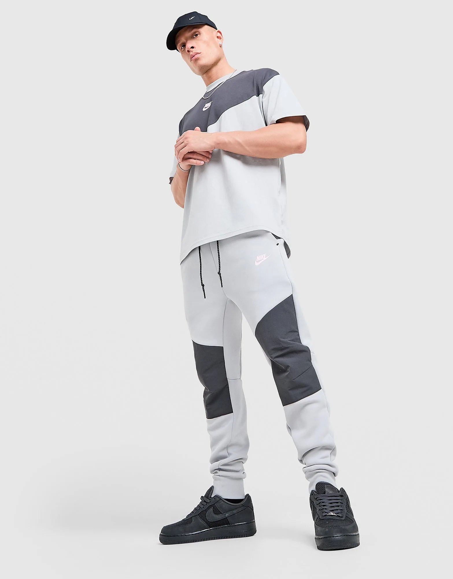 Tech Mix Jogginghose - Herren, Grau - male - Size: M - Nike - FashionsVida