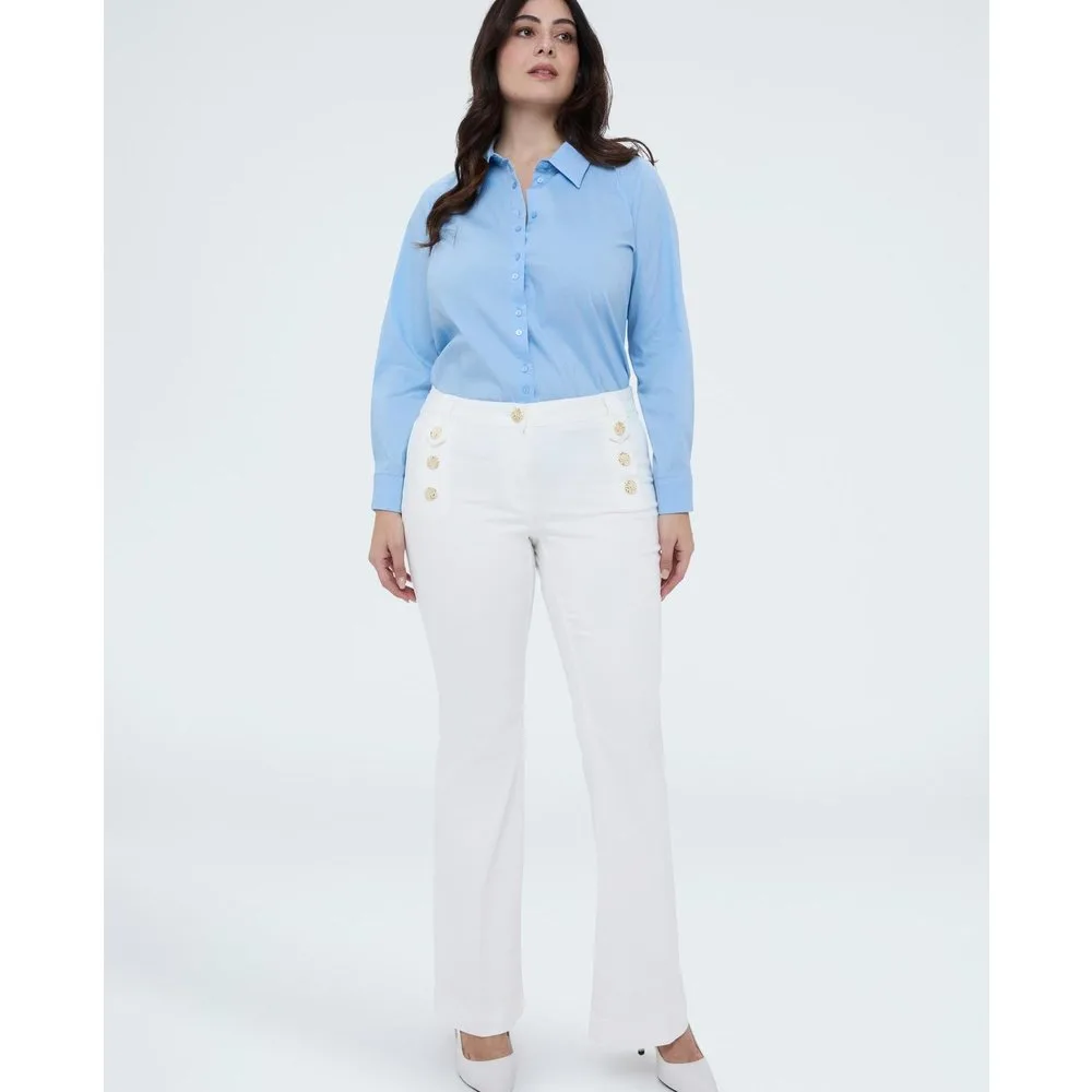 Vaqueros de mujer flare con botones decorativos cierre con botones y cremallera - Fiorella Rubino - FashionsVida