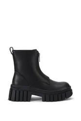 Tegan Zip' Boots - Black - Size: 8