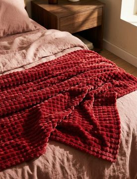 Coperta con motivo in rilievo - maroon