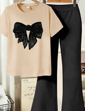 Conjunto de Camiseta de Manga Corta con Estampado de Mariposa y Pantalones Acampanados, Adecuado para Adolescentes. Regalo Perfecto de Verano para Uso - Shein - FashionsVida