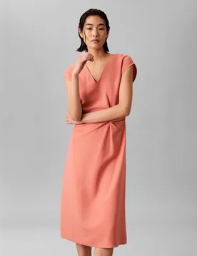 Vestido midi drapeado - Calvin Klein - FashionsVida