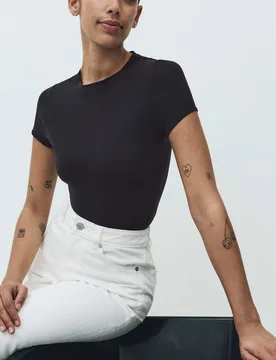 Body Soft™ Smoothing T-Shirt Body Black female - Body by M&S - FashionsVida