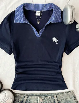 Camisetas para niñas preadolescentes, casuales de verano para vacaciones, de punto con bloques de color, patrón bordado, cuello polo, cintura plisad - Shein - FashionsVida