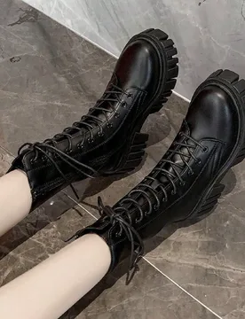 Botas de mujer de color negro sólido, de moda con jeans, diseño con cordones, botas planas con cremallera lateral, para otoño/invierno - Shein - FashionsVida