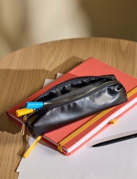 Set con penna e astuccio - nero