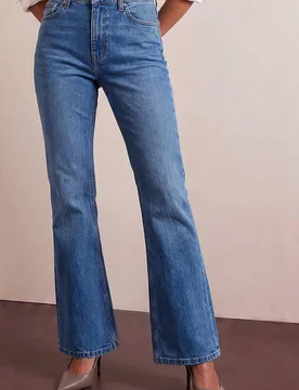 Women's Petite Bootcut Stretch Jeans in Mid Blue Size: 18 - Mid Blue - Size: 18 - Roman - FashionsVida