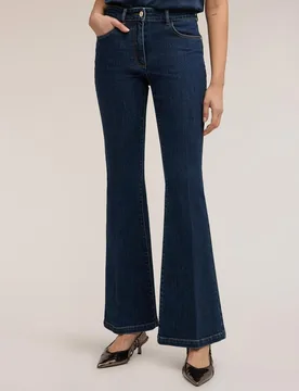Jeans de mujer acampanados push-up en denim corte acampanado con cintura media y cierre con botones y cremallera - Motivi - FashionsVida