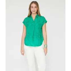 Blusa de mujer tejido bordado con relieve