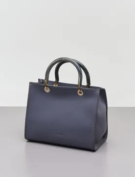 Borsa avio in pelle martellata a base rigida con impunture e manico in resina tono su tono - Visonà - FashionsVida