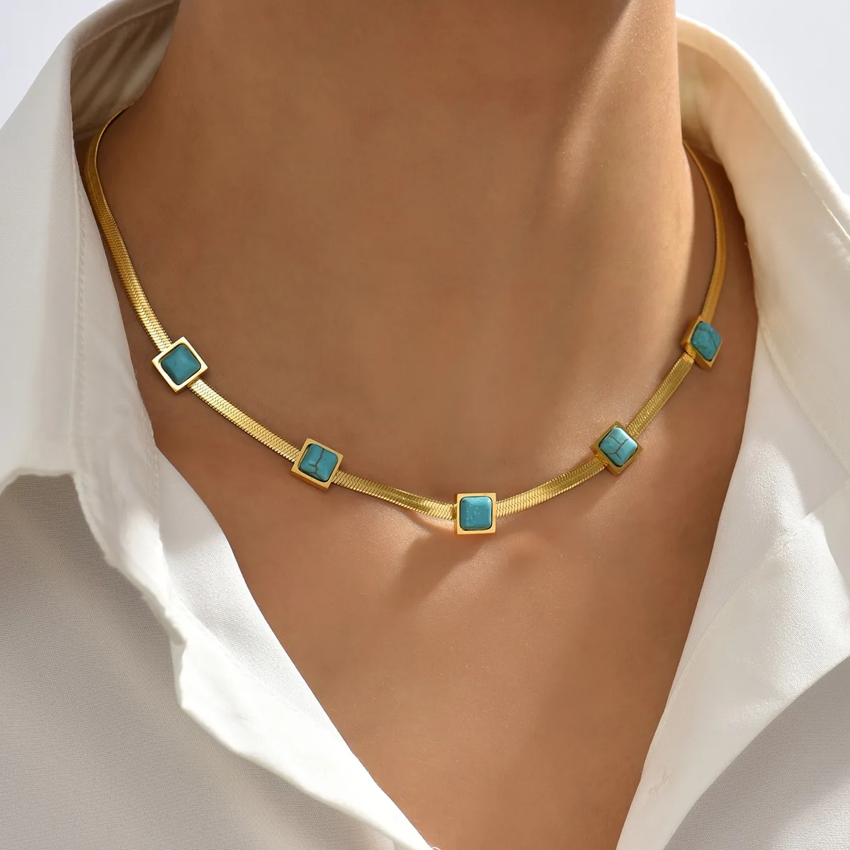 SHEIN Collar decorativo de turquesa - Shein - FashionsVida
