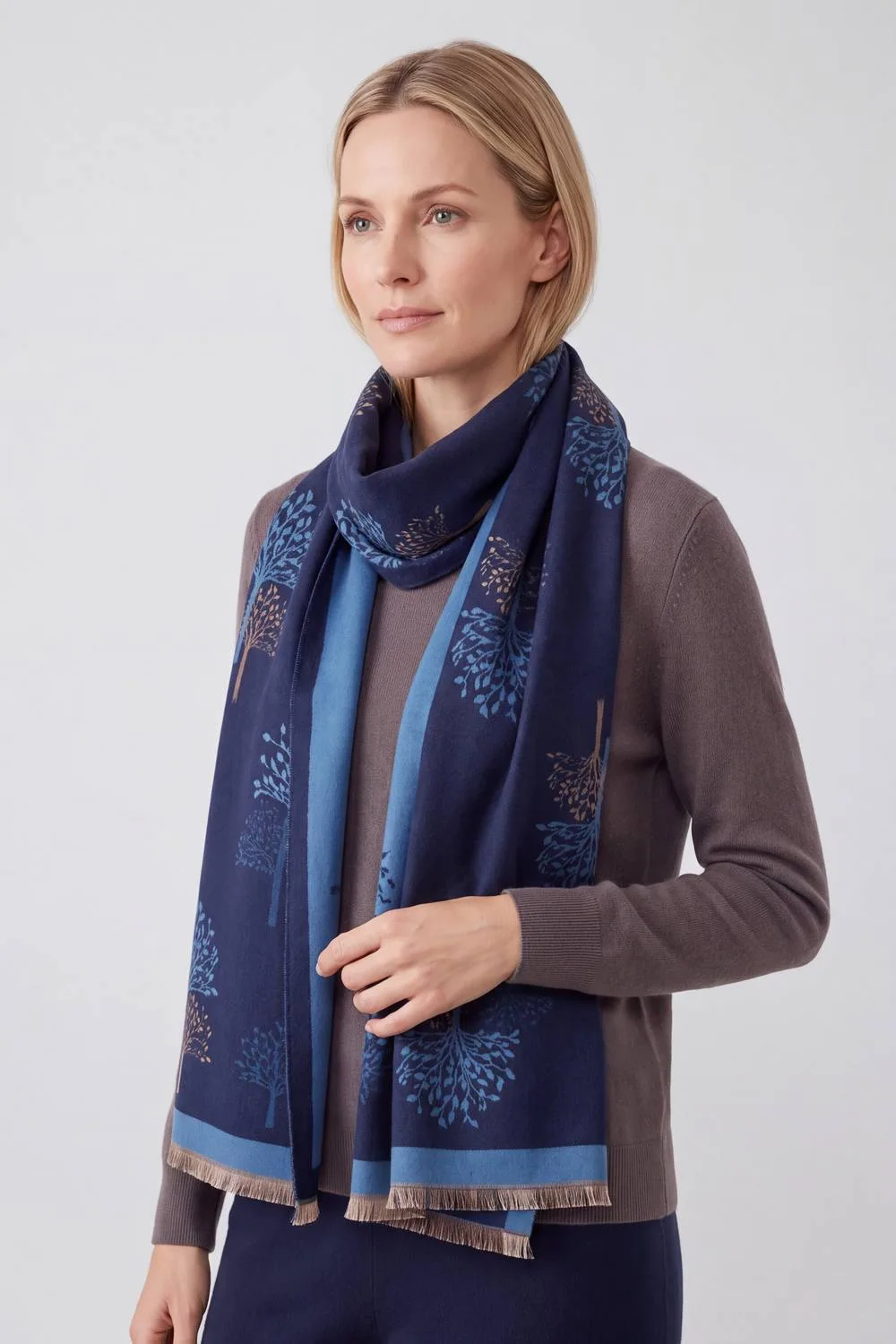 Reversible Tree-Pattern Jacquard Scarf with Soft Drape - Blue - Size: One Size - Vellin - FashionsVida