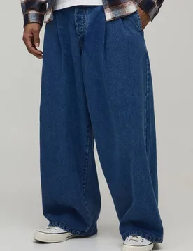 Herren Weite Jeans Hosen mit Falten vorne Mid Wash Größe 30 - boohooMAN - FashionsVida
