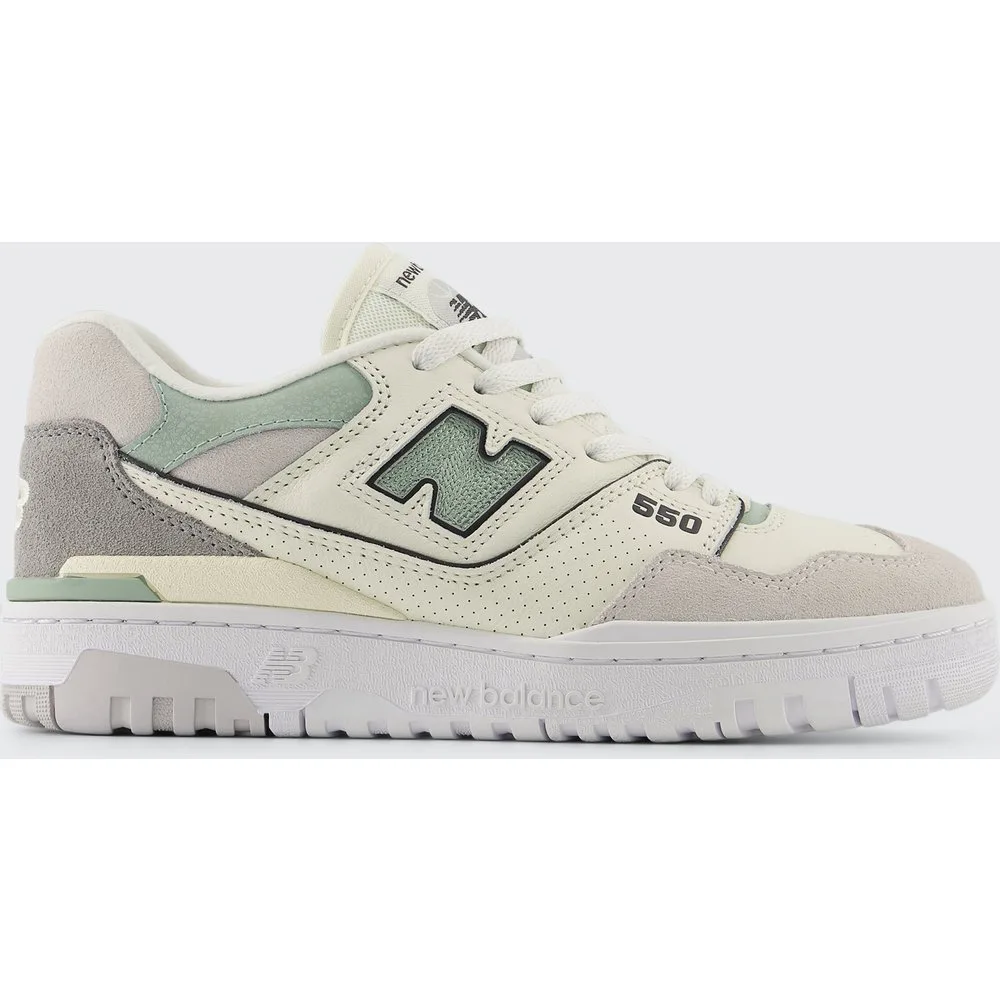 Zapatilla Casual de Mujer 550 - New Balance - FashionsVida