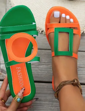 Sandalias de mujer, de ajuste ancho, diseño de tira de punta redonda, esquema de color de dopamina, patrón geométrico de alta gama, slip-on, estilo - Shein - FashionsVida