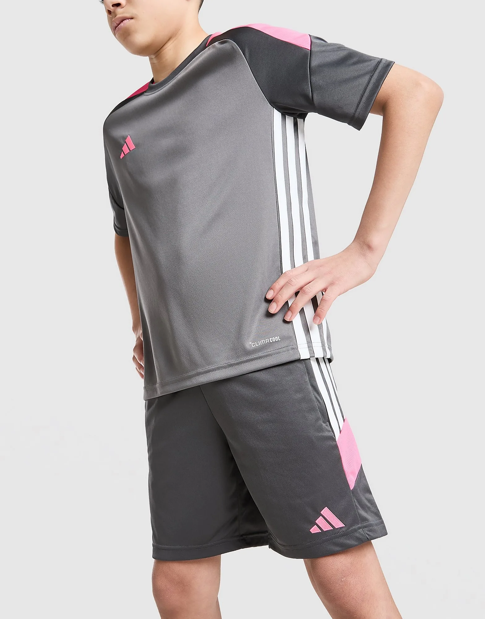 Tiro 25 Shorts Junior, Grau - unisex - Size: 7-8Y - Adidas - FashionsVida