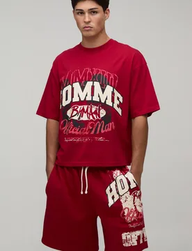 Herren Übergroßes Kastiges Bedrucktes Oberteil & Weite Shorts Set Red Größe XL - boohooMAN - FashionsVida