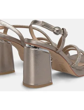 Sandalias de tacón de mujer con tiras cruzadas en el empeine y cierre de hebilla - Alma en Pena - FashionsVida