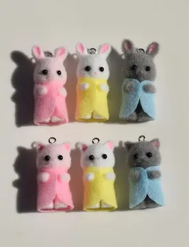 Wholesale 30pcs/lot color 3D clothing cartoon cats/rabbits shape resin dolls beads diy jewelry garment/keychain accessory - Aliexpress - FashionsVida