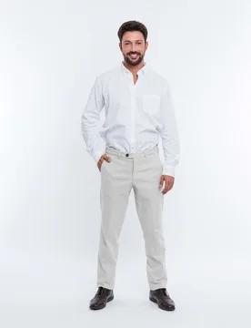 Chino de hombre regular en claro - Wickett Jones - FashionsVida