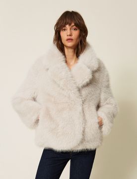 Manteau court en fausse fourrure