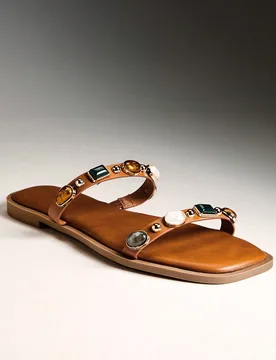 Sandalias de diapositiva con doble correa de cuero vegano con decoración de gemas multicolores y punta cuadrada para mujer - Artísticas, coloridas y - Shein - FashionsVida