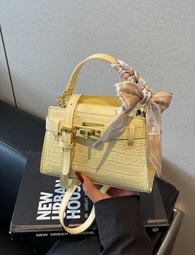 Bolso de hombro de mujer de estilo urbano versátil, con estampado de cocodrilo en tela única y elegante, con correa ajustable, adecuado para compras