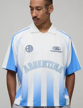Herren Argentinien Ombré-Streifen Bedrucktes Fußball-Oberteil Pale Blue Größe Small - boohooMAN - FashionsVida
