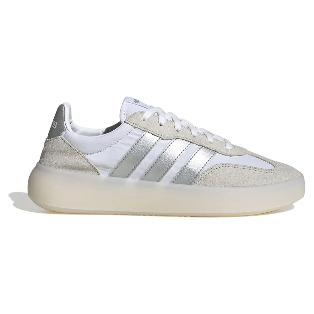 Sneaker Barreda Decode Cloud White / Matte Silver / Grey One EU 39 1/3 - Adidas - FashionsVida
