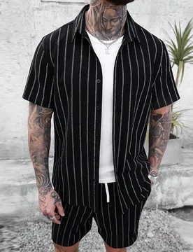 Conjunto de camisa de manga corta y pantalones cortos a rayas de jacquard para hombres de talla grande - Shein - FashionsVida