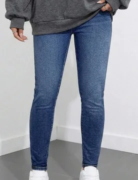 Jeans ajustados y cortos de mezclilla azul con forro térmico y elástico para adolescentes, casuales y de moda para vacaciones, invierno y otoño - Shein - FashionsVida