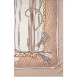Estola con logo y detalle cadena