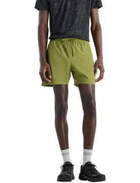 Sport Essential 5´´ Shorts Green M Men - New Balance - FashionsVida