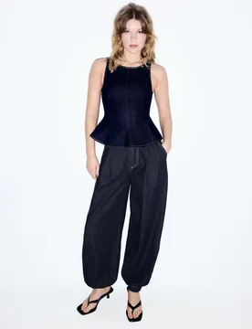 Ärmelloses Jeans-Top mit Schößchen IM STÜCK GEFÄRBTER DENIM-WASHED-LOOK L - Stradivarius - FashionsVida