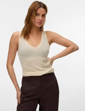 Top de punto fino acanalado - Vero Moda - FashionsVida