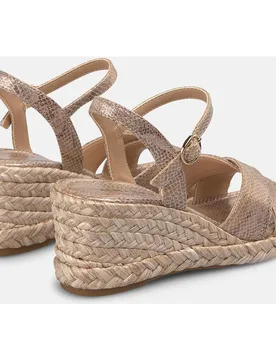 Sandalias de cuña de mujer de esparto con doble tira en la parte frontal y cierre de hebilla - Alma en Pena - FashionsVida