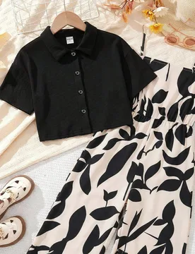 Set de 2 piezas: Camisa con cuello y estampado de hojas + Mono con tirantes para niñas preadolescentes - Shein - FashionsVida