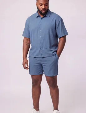 Herren Plus Musselin Übergroßes Kastenförmiges Hemd Und Entspannte Shorts Set Slate Blue Größe 4XL - boohooMAN - FashionsVida