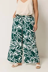 Women's Floral Wide Leg Trousers in Green Size: 16 - Green - Size: 16