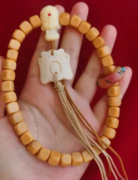 Chicken oil yellow cow bone and camel bone, solid and stable, hand-held fragrance beads paired with a boy's three-way inlaid run - Aliexpress - FashionsVida
