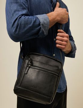 Misako Pater Shoulder bag Black