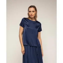 Top de mujer con seda con cuello redondo