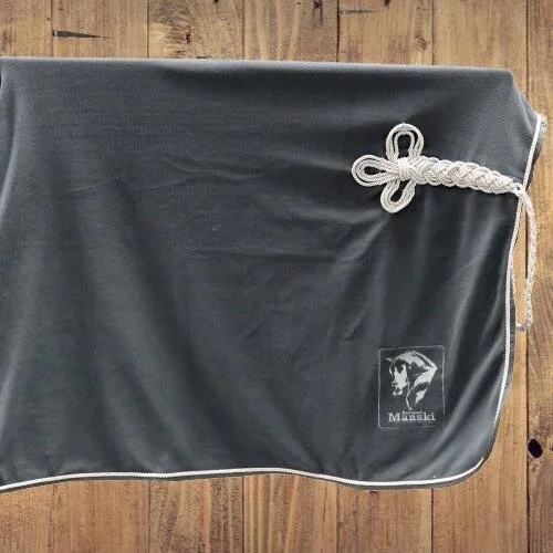 Stickservice Abschwitzdecke bis zu 10 Buchstaben Art Decor schwarz - Reitsport Manski - FashionsVida