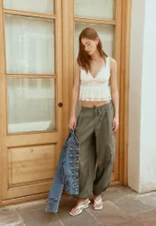 Trägertop aus Spitze mit Schößchen Vanille XS