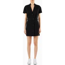 Vestido corto de manga corta con botones